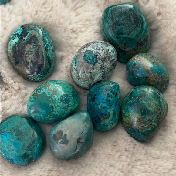 Chrysocolla - Picture 2 of 3